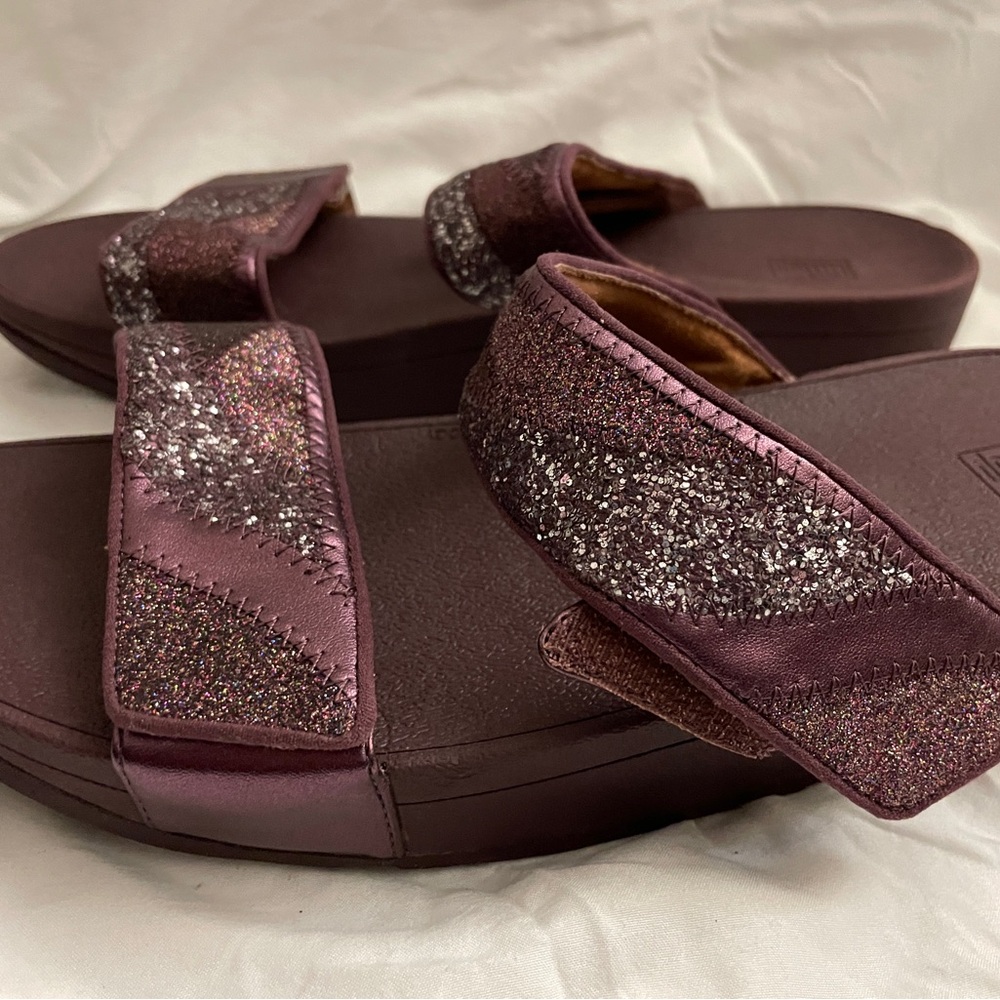 Fitflop Glitter Strap Sandals in Purple
